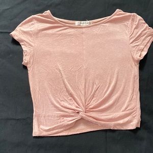 4/25$ pink crop top